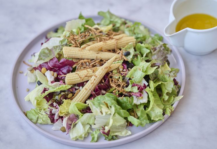 ヤングコーンと10種ミックスのワンプレートサラダ