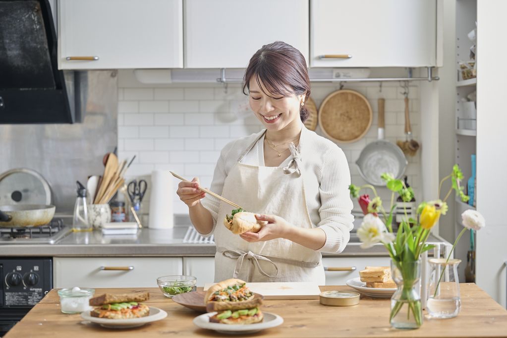 人気料理家、にこまおさんに教わる「野菜がおいしいサンドイッチ3選」