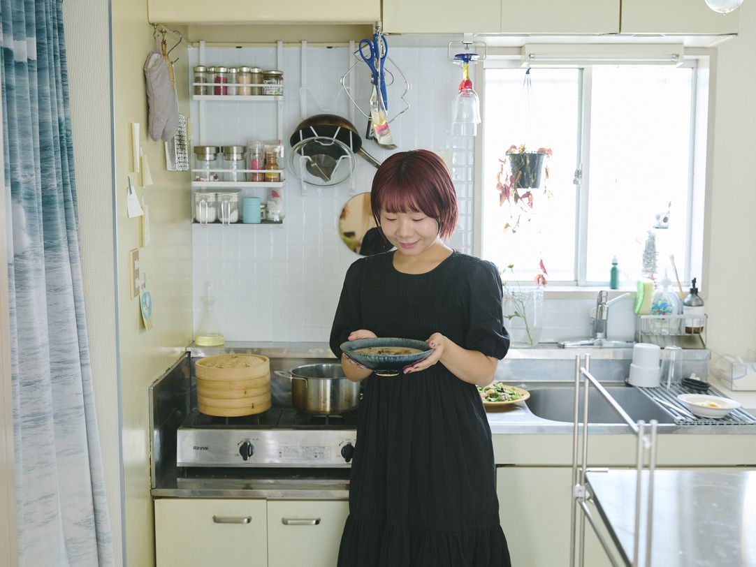 クリエイター初音さんのライフスタイルと一人暮らしの食卓