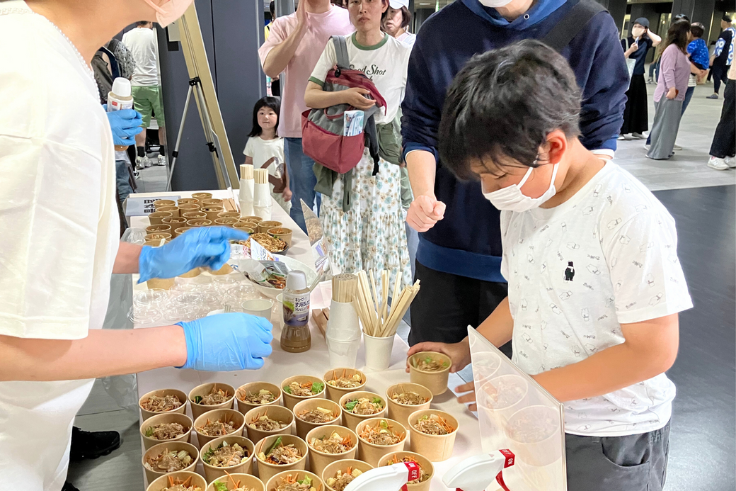 イベントレポート:親も子も笑顔があふれた、サラダ試食会