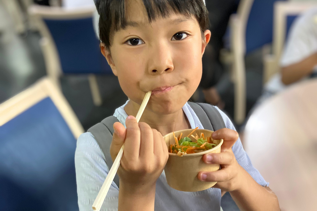 イベントレポート:親も子も笑顔があふれた、サラダ試食会