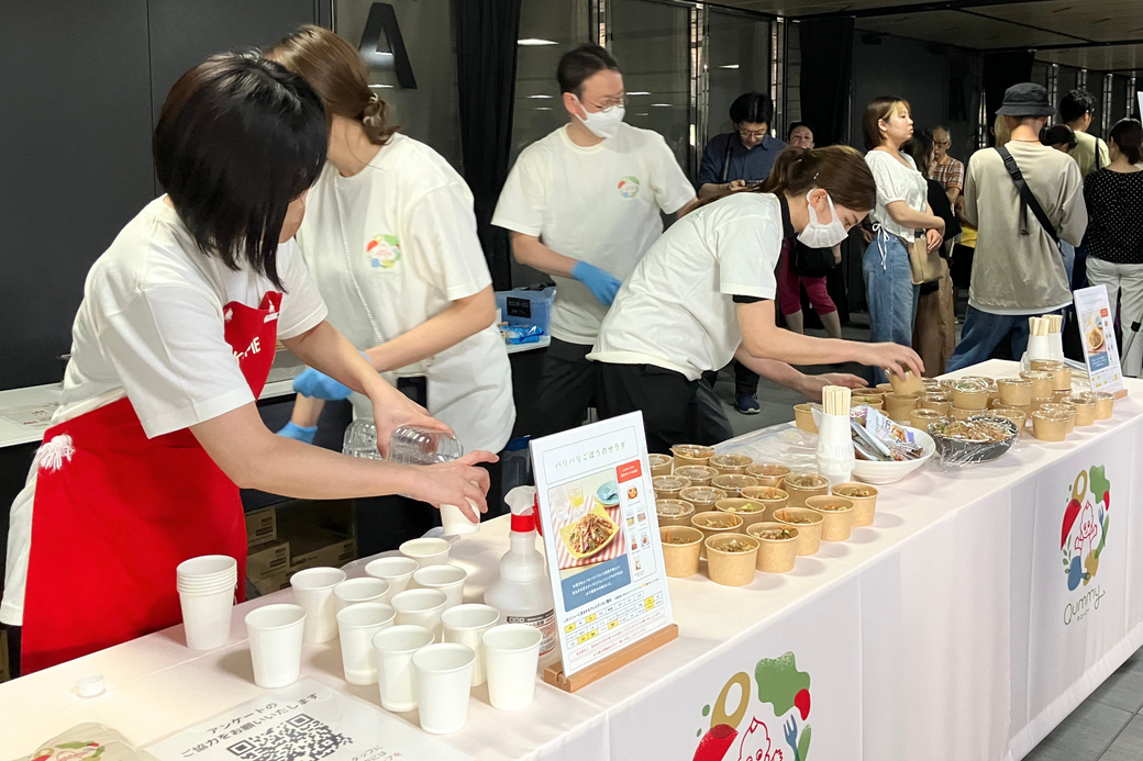 親も子も笑顔があふれた、サラダ試食会レポート