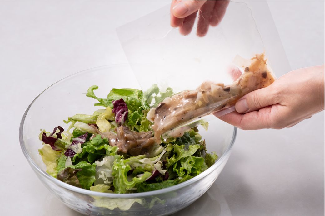 【3/4販売開始】週末の夜、贅沢ビストロ。3種のきのこと楽しむ、ご褒美サラダ。