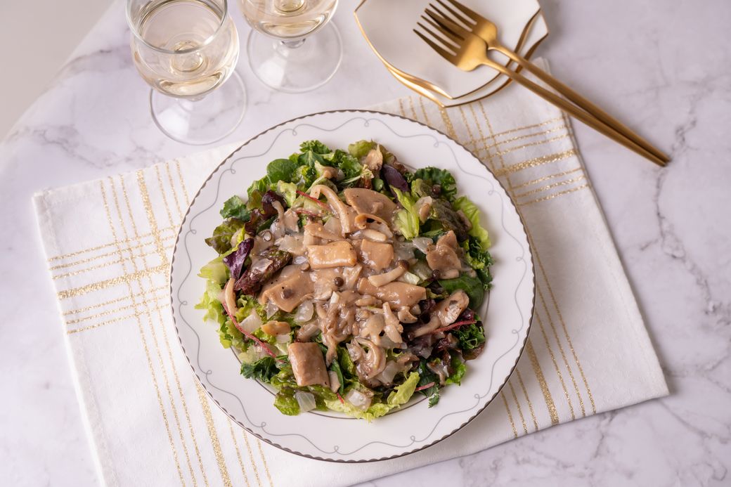【3/4販売開始】週末の夜、贅沢ビストロ。3種のきのこと楽しむ、ご褒美サラダ。