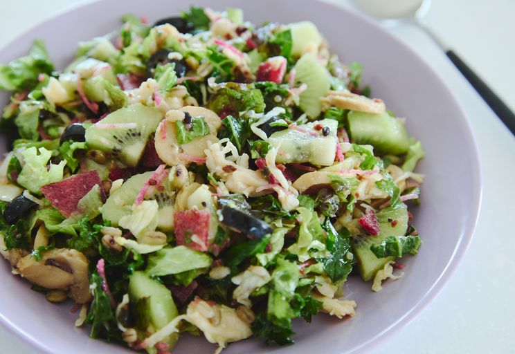 ささみとキウイの彩りサラダ