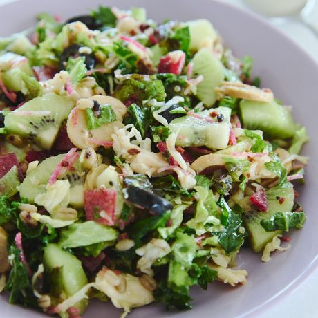 ささみとキウイの彩りサラダ