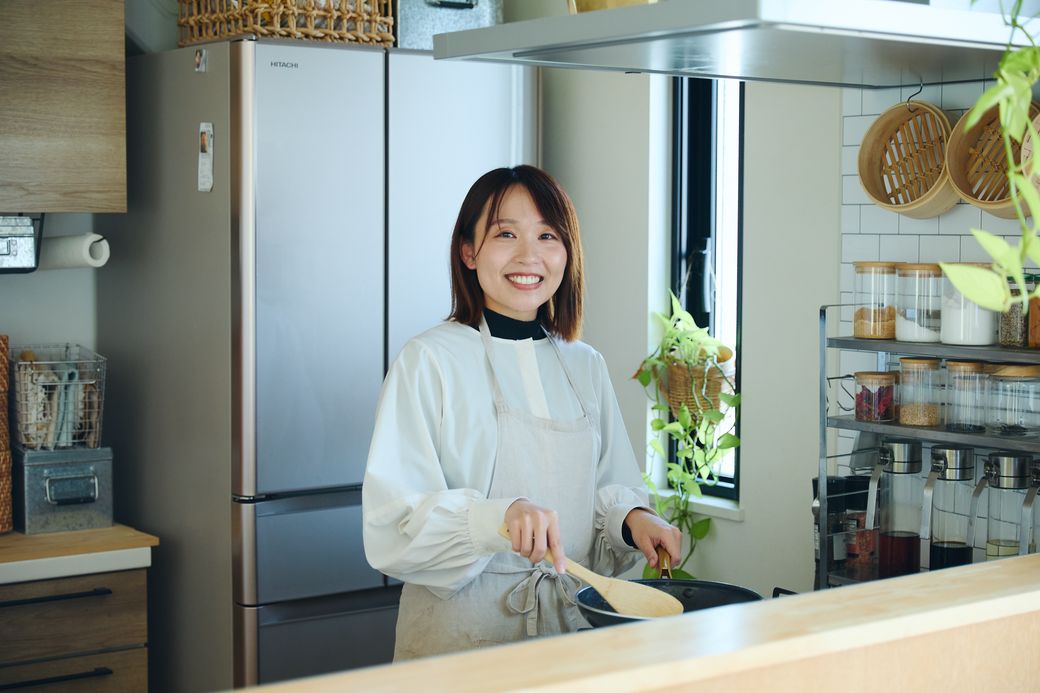 SNSで人気のワンパンおかずに合う！洗い物最小限で作れる「時短サラダ」3選