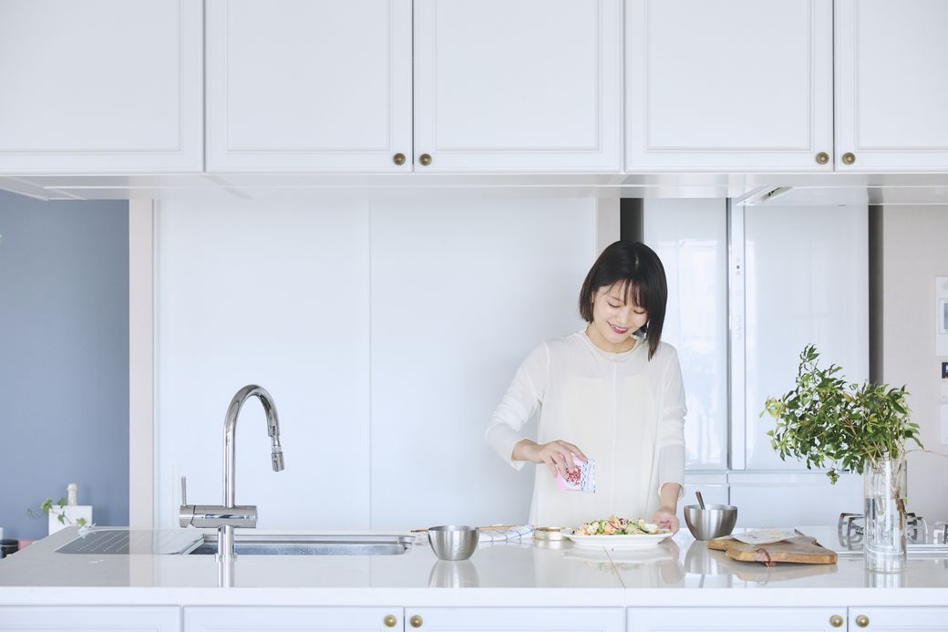 スタイリスト菅野有希子さんおうち時間を楽しむ食卓【Qummyで5,000円以上ショッピングしてみた】