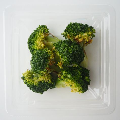 そのままパクっとベジタブル　国産焼きブロッコリー65g｜サラダクラブ