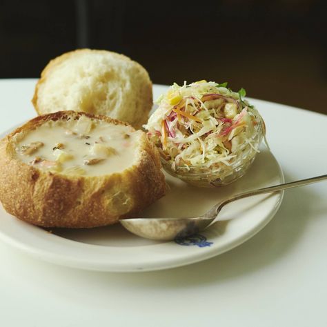 パンに入ったチャウダーとコールスロー≪Qummy便りコラボ≫Qummy