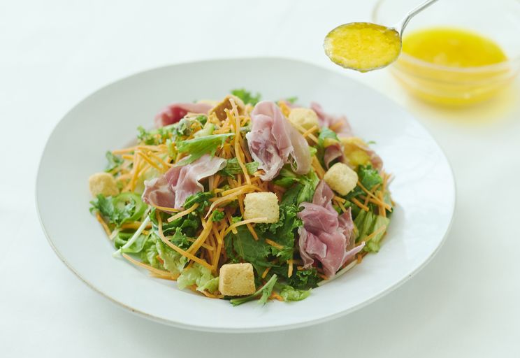 ケールと生ハムのデリサラダ